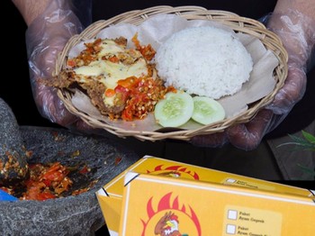 Digeprek Ayam Ruben