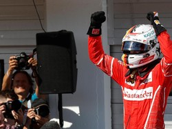 Menang di Hungaroring, Vettel Jauhi Hamilton