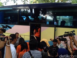 WNA Penipu Siber yang Dibekuk di Pondok Indah Dibawa ke Polda Metro