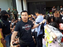 93 WN Asing Penipu Siber di Surabaya Diterbangkan ke Jakarta