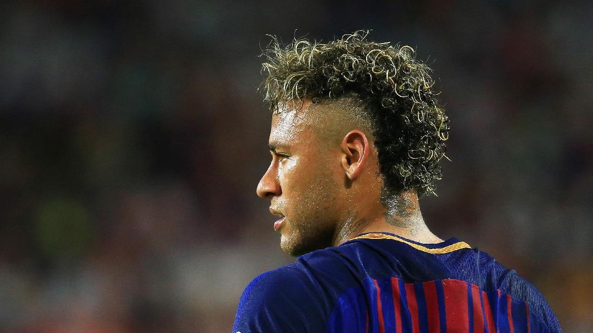Saga transfer Neymar kembali ke Barcelona terus bergulir. Foto: Chris Trotman/Getty Images