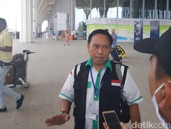 Jemaah Asal Jabar Tertahan 10 Jam di Bandara Madinah Terkait Visa