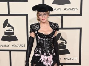 Madonna Ingin Tayangkan Film Dokumenternya di Situs Porno