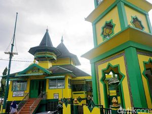 Masjid Jami Sultan Ayub, Jejak Pertama Islam di Sanggau Masjid Jami Sultan Ayub, Jejak Pertama Islam di Sanggau