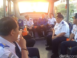Menjajal Bus Gratis Bekasi Barat-Bundaran HI Pagi Ini