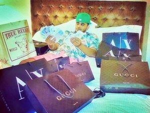 Jangan Iri! Gaya Hidup Anak Tajir Afrika, Pamer Ferarri Hingga Saldo Rekening