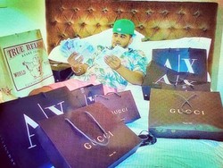 Jangan Iri! Gaya Hidup Anak Tajir Afrika, Pamer Ferarri Hingga Saldo Rekening