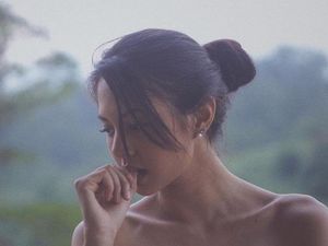 Hidup Sederhana Jadi Kebiasaan Aurelie Moeremans Sejak Kecil Hidup Sederhana Jadi Kebiasaan Aurelie Moeremans Sejak Kecil