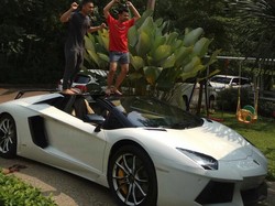 Raffi Ahmad Belajar Ngedrift, Mampukah?