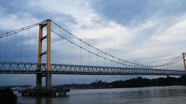 Sungai Mahakam Sungai Mahakam. roy de rantau via wikimedia commons (CC-BY-2.0)