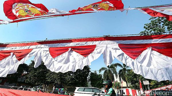 Jelang HUT RI, Pedagang Bendera Mulai Marak