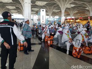Hilangnya Tas Jemaah Berisi Rp 40 Juta yang Bikin Heboh Petugas Haji Hilangnya Tas Jemaah Berisi Rp 40 Juta yang Bikin Heboh Petugas Haji