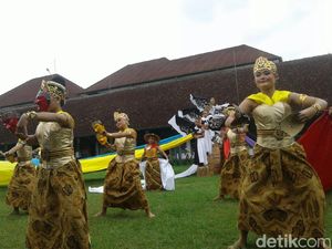 Menikmati Gemulai Penari Tuna Rungu di Wonosobo