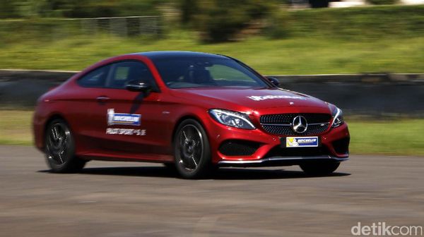 Ban Khusus Mobil Sport