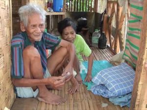 Kisah Haru Perjuangan Pria Tua Melintasi Gunung Demi Beri Makan Putrinya