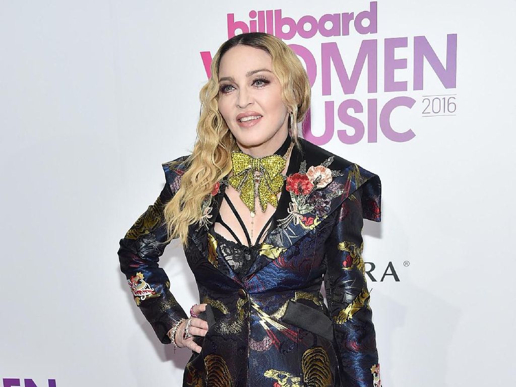 Madonna Klaim Punya Antibodi Virus Corona