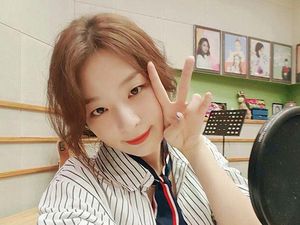 Beredar Foto Sepupu Seulgi Red Velvet yang Bikin Heboh! Beredar Foto Sepupu Seulgi Red Velvet yang Bikin Heboh!