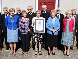 Pecahkan Rekor, Ini Dia Keluarga Paling Panjang Umur Sedunia