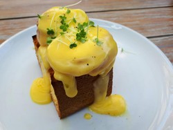 Ini Egg Benedict dari Tiga Kafe di Kawasan Senopati, Mana yang Enak?