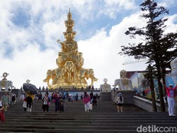 Ini Dia Patung Buddha Emas Raksasa di China