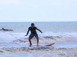 Bersahabat Dengan Ombak