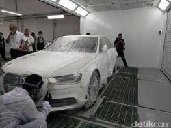 Baru Dicat Ulang, Mobil Boleh Dicuci Kapan?