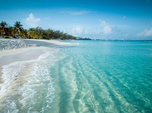 Hadiri Santap Malam Samudra Nusantara 100% Indonesia Hadiri Santap Malam Samudra Nusantara 100% Indonesia