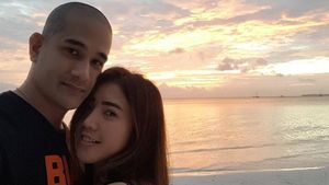 Kemesraan Okan Cornelius dengan Kekasih Baru