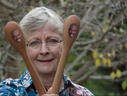 Nenek dari Australia Keliling Dunia Berkat Sendok