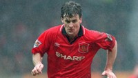 Mark Hughes. Main 95 kali di Chelsea (1995-1997) dan 120 penampilan bersama MU (1992-1994). Foto: Gary M. Prior/ALLSPORT