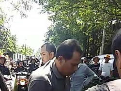 Insiden Klakson, Kening Perempuan Berdarah Dibogem Pria Bermobil