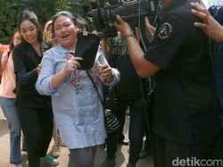 Korban Anak Nia Daniaty Sebut Farhat Abbas Tak Berhak Ikut Campur