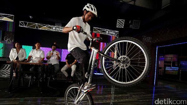 Pesepeda Dunia Danny MacAskill Siap Pukau Jakarta