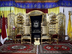 Melihat Keraton di Kabupaten Perbatasan Indonesia-Malaysia