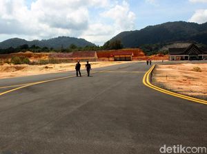 Runway Bandara Anambas Diperpanjang Jadi 1,6 Km di 2021 Runway Bandara Anambas Diperpanjang Jadi 1,6 Km di 2021