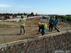 Reklame Lucu Curhatan Istri Pekerja Konstruksi Ada di Proyek Ini