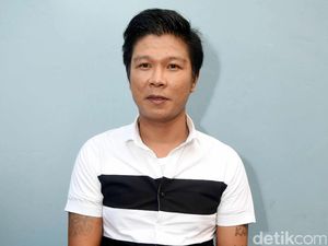 Demi Subscriber, Model Ini Rela Seranjang dengan Babang Tamvan Demi Subscriber, Model Ini Rela Seranjang dengan Babang Tamvan