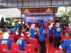 Jokowi Kampanye Imunisasi di Yogya, Siswa: Semoga Ada Kuis Sepeda