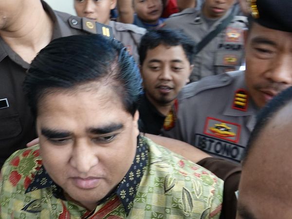 Foto: Drama Vonis 18 Tahun Dimas Kanjeng