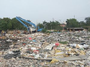 Penertiban di Taman BMW Tanpa Perlawanan Warga