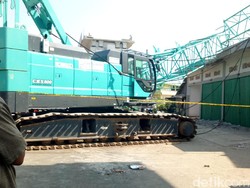 Cerita Saksi Saat Lihat Crane dan Landasan LRT di Palembang Jatuh