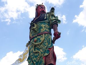 Kelenteng Tuban Diminta Lengkapi Berkas Perizinan Patung Dewa Raksasa