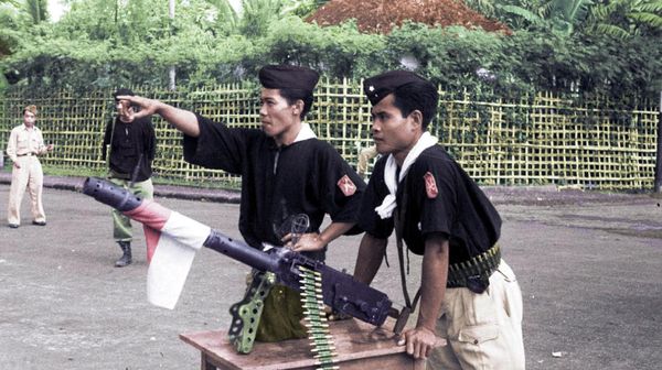 Ketika Foto Tempo Dulu Menjadi Berwarna