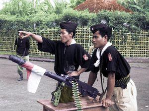 Ketika Foto Tempo Dulu Menjadi Berwarna