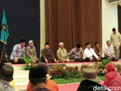 166 PNS Pemkot Surabaya Berangkat Haji, Ini Pesan Risma