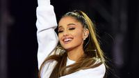 Ariana Grande Jadi Bulan-bulanan NASA dan Meme Kocak Netizen