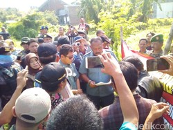 Eksekusi di Gunung Anyar Diwarnai Penolakan Pemilik Lahan