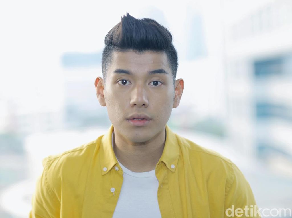 Jaz Kasmaran dengan Budaya dan Musik Indonesia Jaz Kasmaran dengan Budaya dan Musik Indonesia