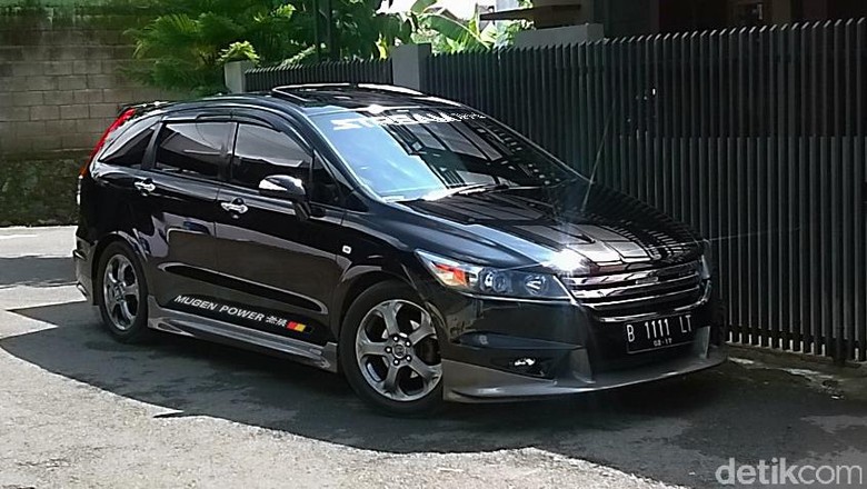 Honda Stream Sporty MPV, Kinclong! Honda Stream Sporty MPV, Kinclong!