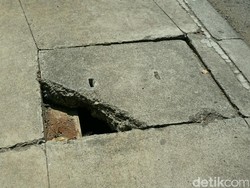 Ketika The New York Times Soroti Buruknya Trotoar Jakarta